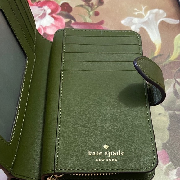 Kate Spade Olive Green Leather Wallet - Picture 3 of 5